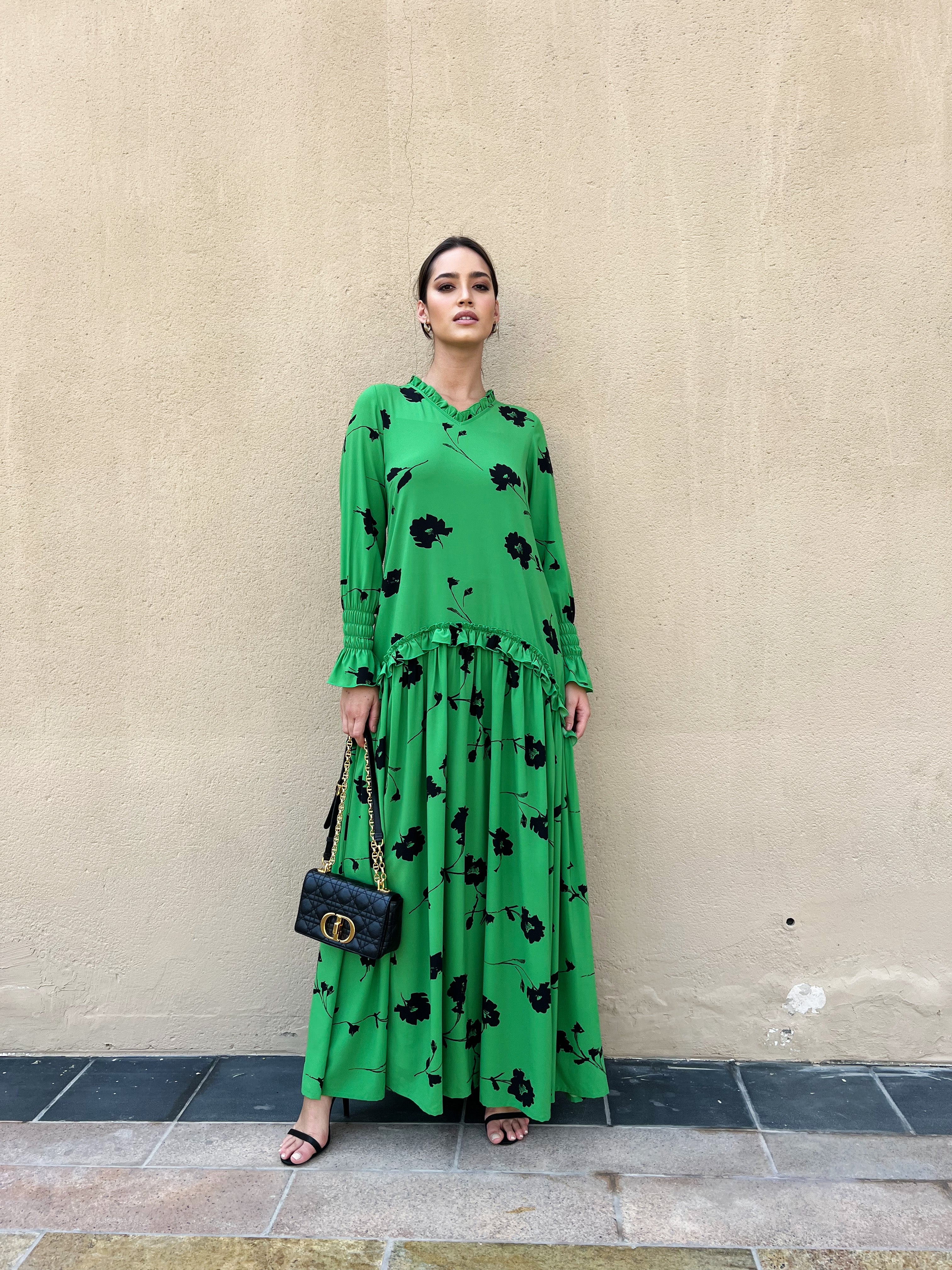 Платье с зелеными цветами