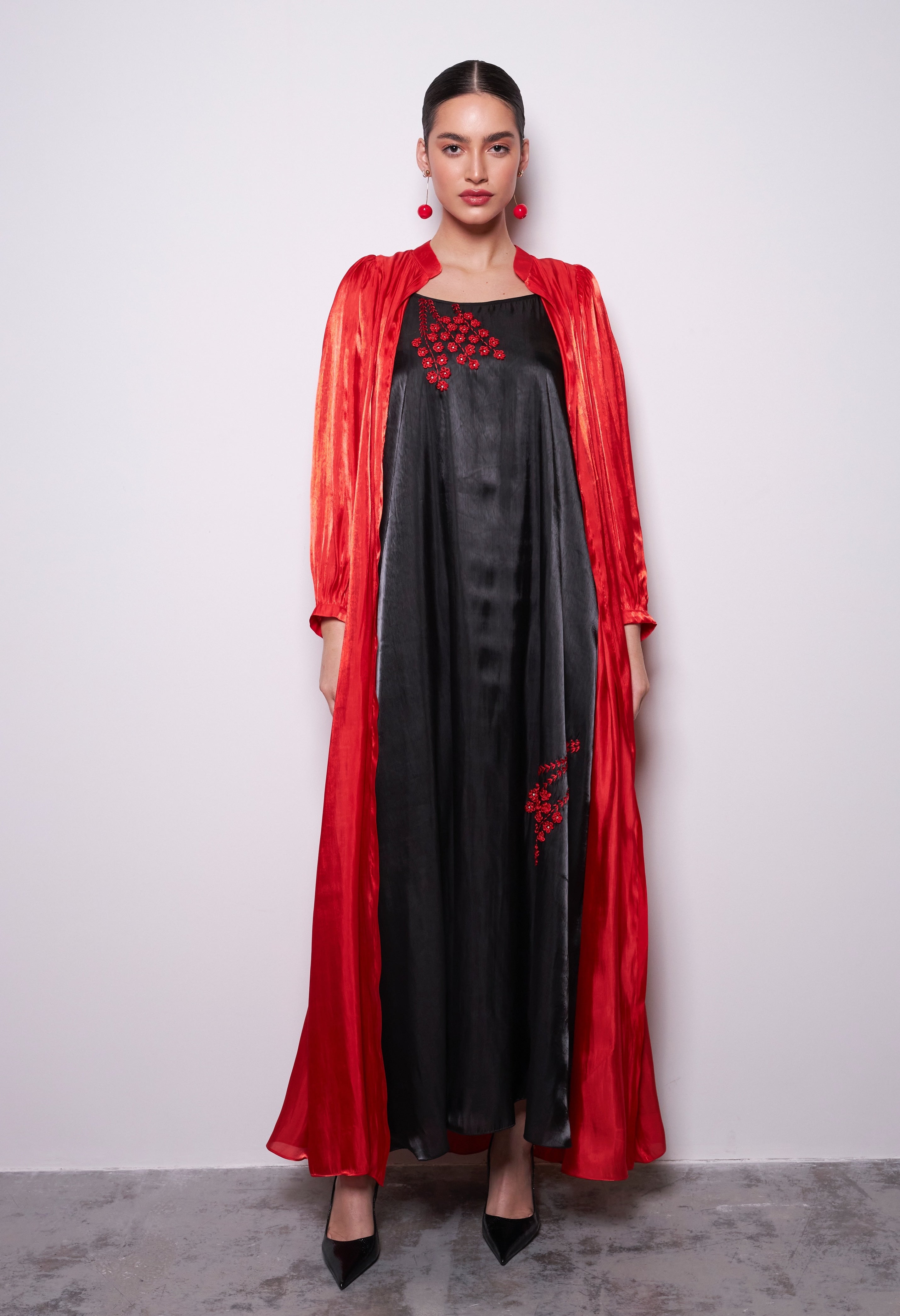 Bee Abaya Set Red