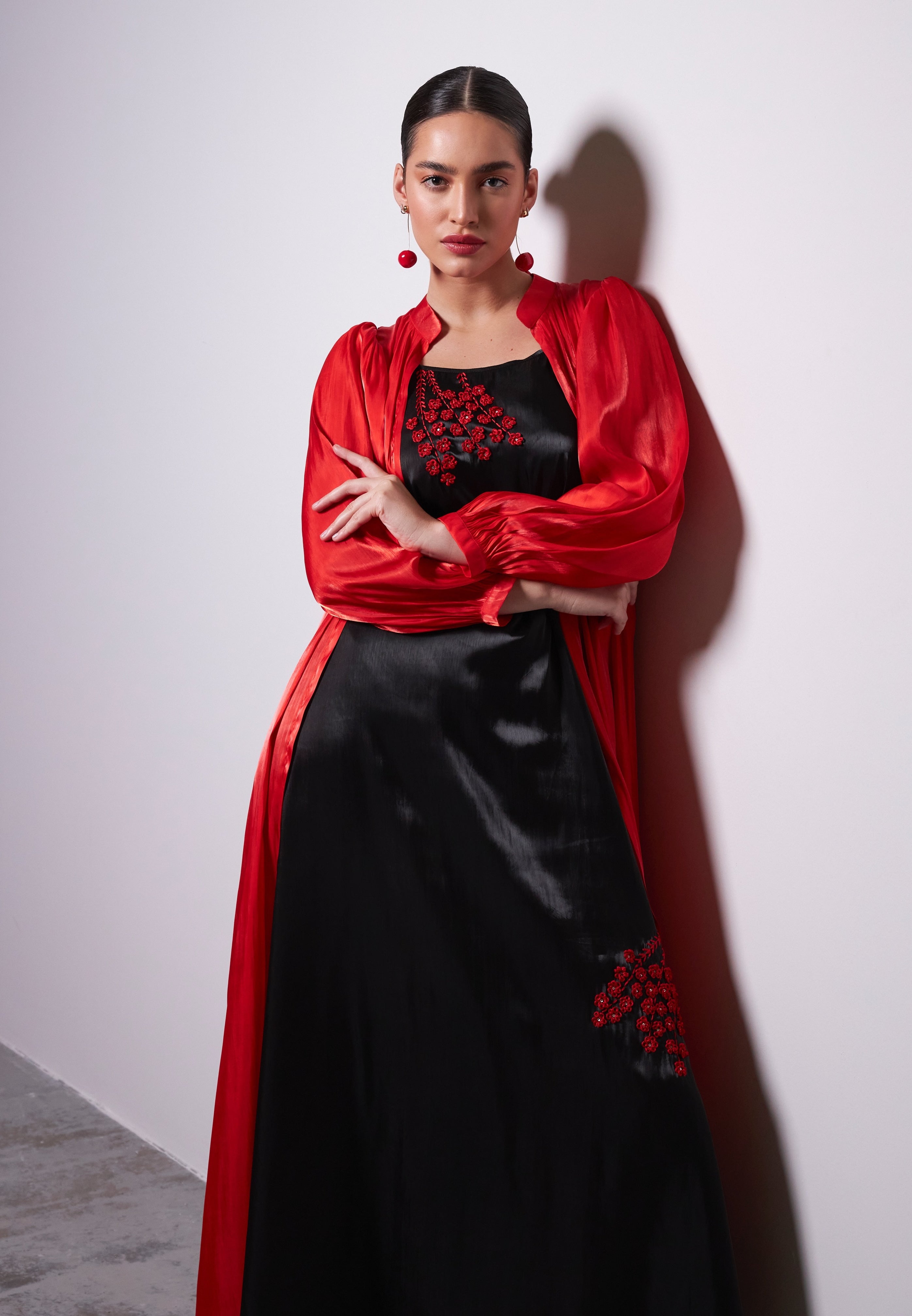 Bee Abaya Set Red