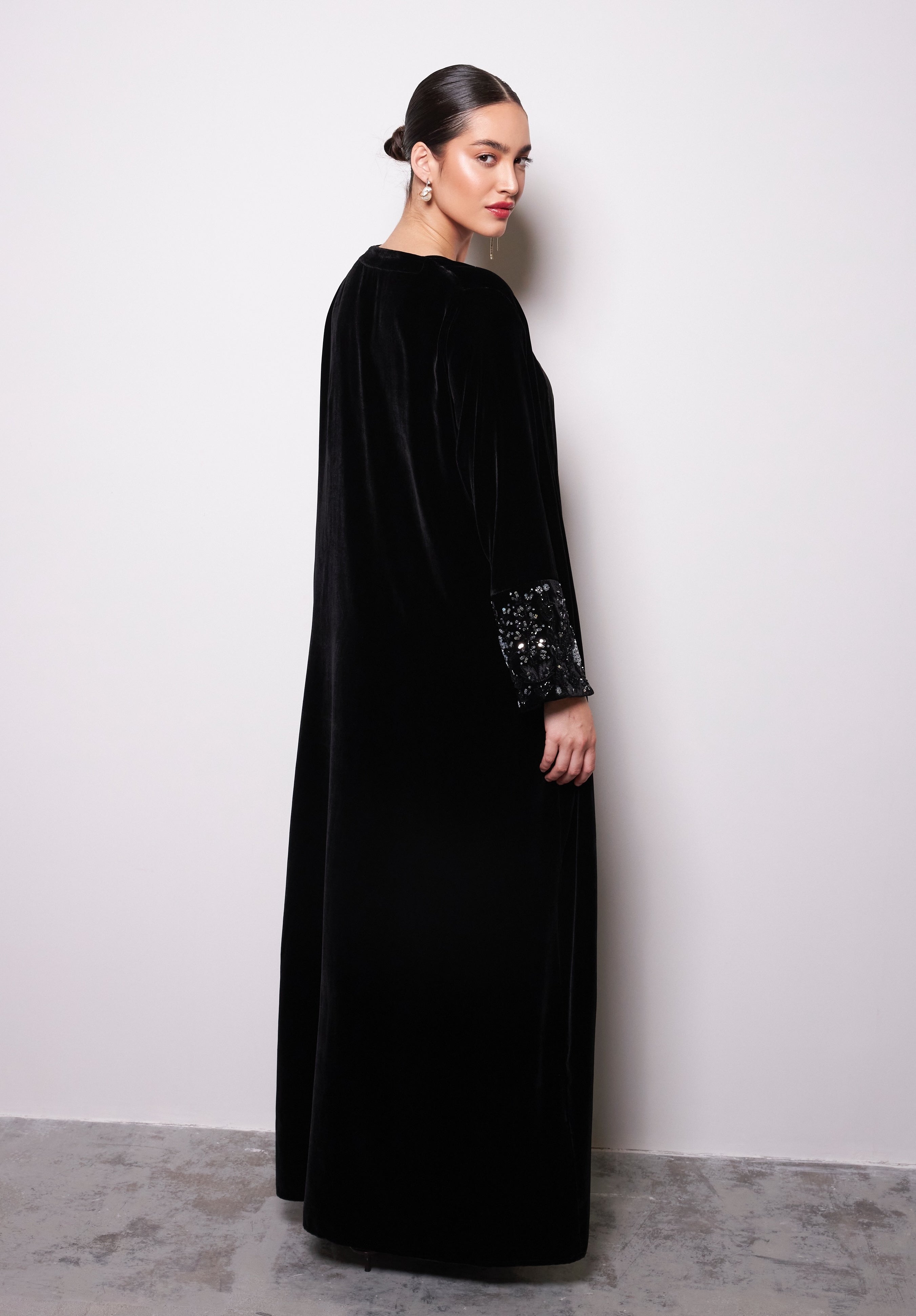 Allure Velvet Abaya